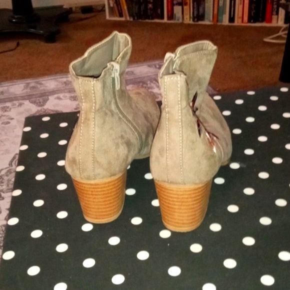 Charlotte Russe Floral Embroidered Ankle Boots - Tan - Picture 3 of 6